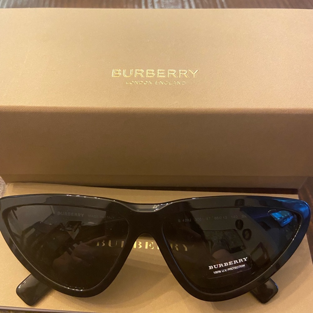 Burberry Black contemporary wrap sunglasses